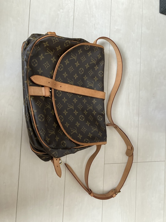 ソミュール（ブランドバッグ）の商品画像 - 査定依頼日：2022年4月19日 - 最高査定価格：60,000円