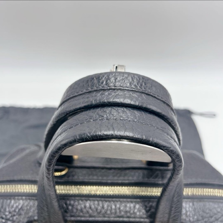 フェンディ  （ブランドバッグ）の商品画像 - 査定依頼日：2025年10月11日 - 最高査定価格：30,000円