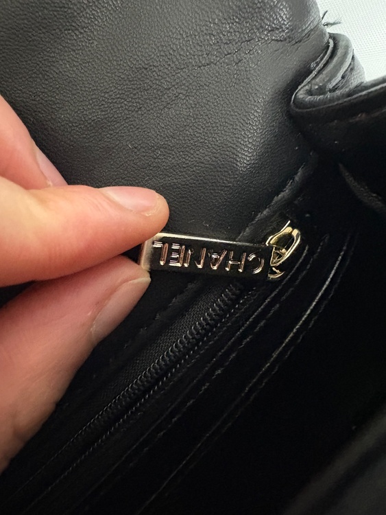 トップハンドル ミニ クラシック ハンドバッグ（ブランドバッグ）の商品画像 - 査定依頼日：2026年2月4日 - 最高査定価格：650,000円