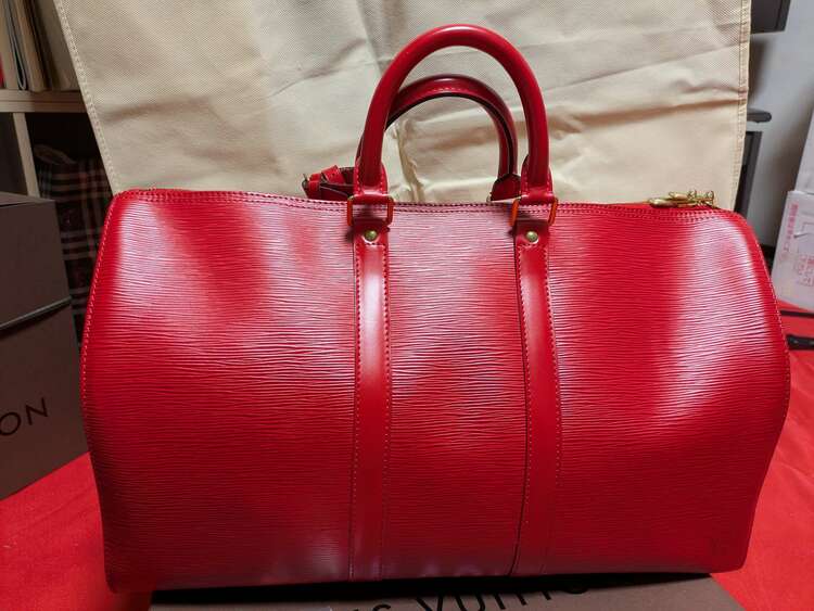 ルイヴィトン エピ （ブランドバッグ）の商品画像 - 査定依頼日：2025年3月6日 - 最高査定価格：70,000円