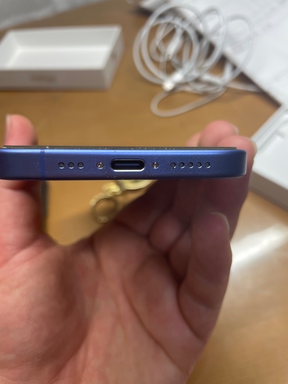 MYDU3J/A（スマホ）の商品画像 - 査定依頼日：2026年4月21日 - 最高査定価格：80,000円