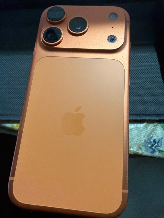 iPhone iPhone 17 Pro 1TB SIMフリー（スマホ）の商品画像 - 査定依頼日：2026年9月20日 - 最高査定価格：201,000円