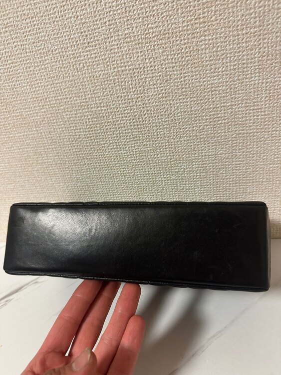 マドモアゼルラムスキン（ブランドバッグ）の商品画像 - 査定依頼日：2025年3月31日 - 最高査定価格：300,000円