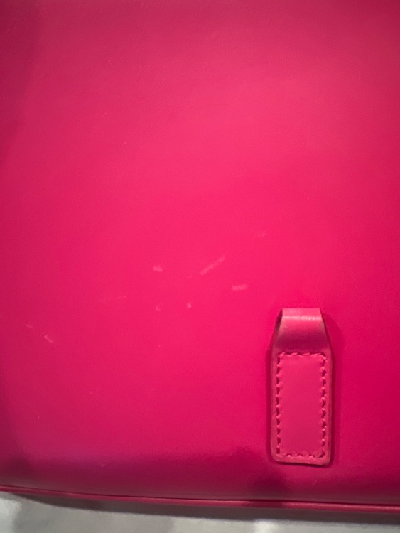 le 5 à 7（ブランドバッグ）の商品画像 - 査定依頼日：2025年10月10日 - 最高査定価格：113,000円