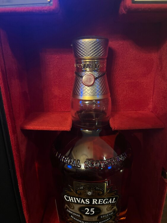 25年（お酒）の商品画像 - 査定依頼日：2025年4月12日 - 最高査定価格：11,000円