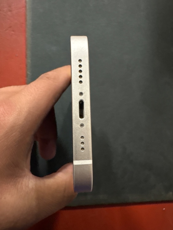 iPhone 15 Pro 256GB au（スマホ）の商品画像 - 査定依頼日：2026年5月1日 - 最高査定価格：76,000円