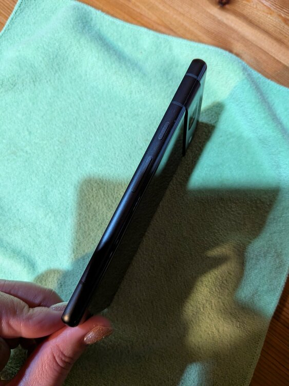 Pixel 7シリーズ au （スマホ）の商品画像 - 査定依頼日：2026年3月25日 - 最高査定価格：12,000円