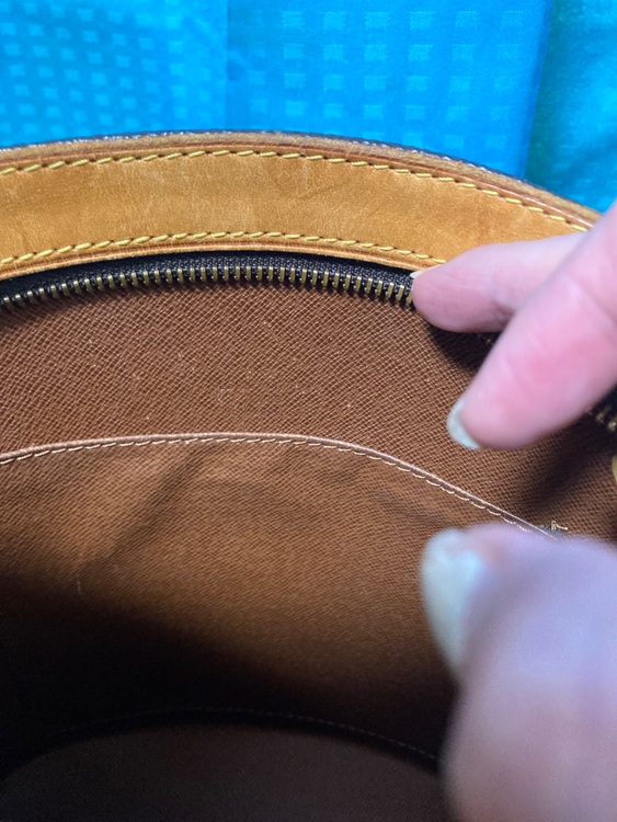 ドルーオ（古着・ファッション）の商品画像 - 査定依頼日：2025年9月6日 - 最高査定価格：30,000円