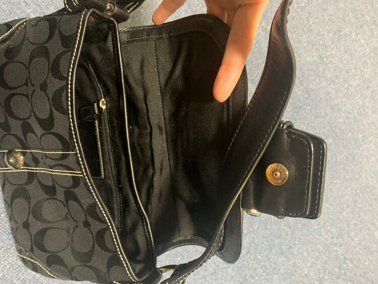 COACHバッグ（ブランドバッグ）の商品画像 - 査定依頼日：2025年1月16日 - 最高査定価格：8,500円