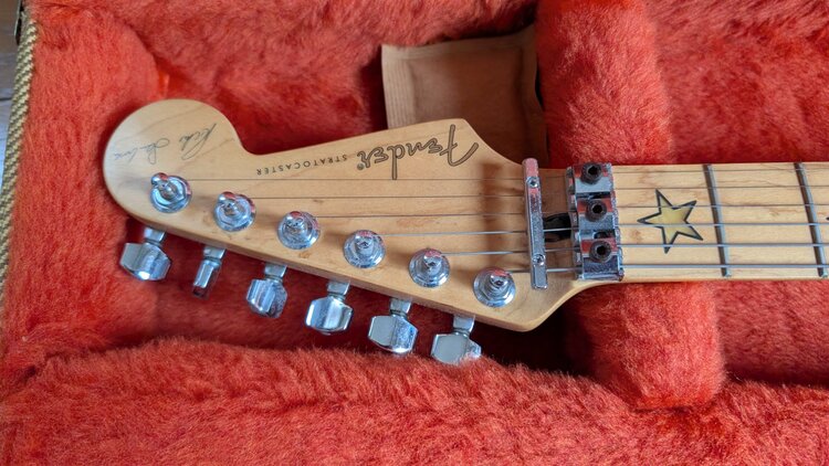 Fender USA Richie Sambora Stratcaster （ピアノ・楽器・PA機材）の商品画像 - 査定依頼日：2026年3月28日 - 最高査定価格：360,000円