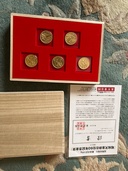 天皇在位60年.20g5個桐箱入（金・貴金属）の商品画像 - 査定依頼日：2026年8月30日 - 最高査定価格：2,500,000円