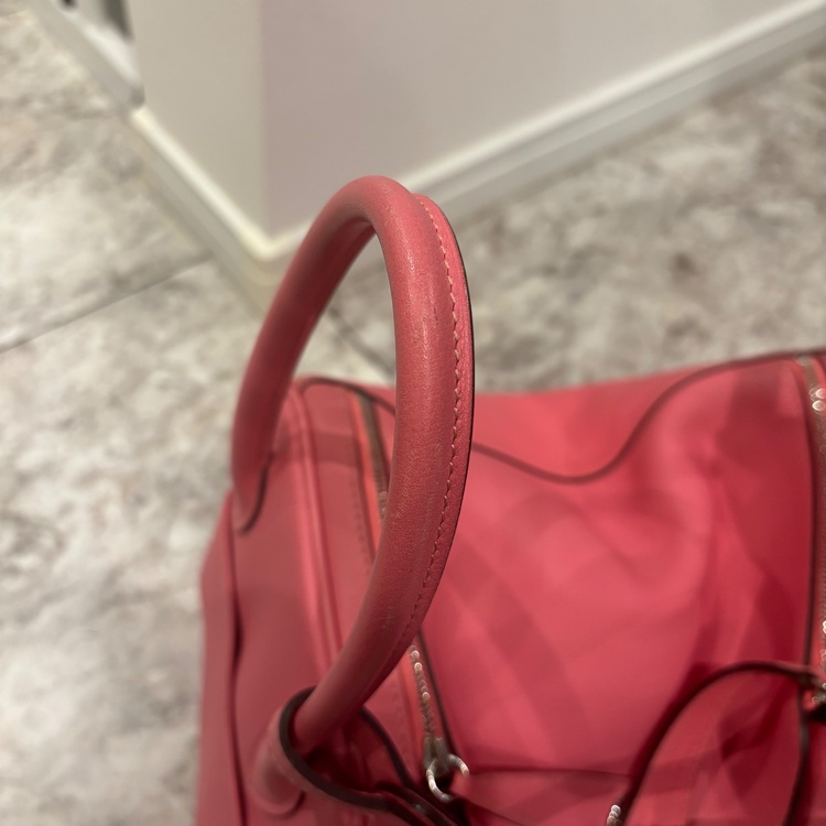 リンディ26（ブランドバッグ）の商品画像 - 査定依頼日：2026年1月14日 - 最高査定価格：550,000円