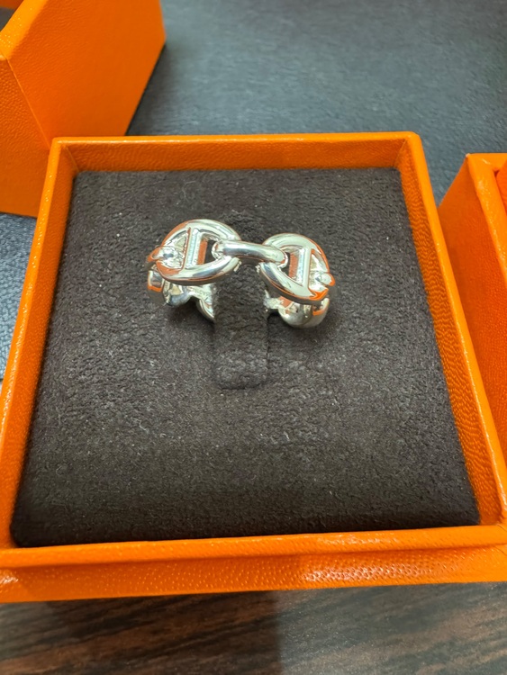 HERMES シェーヌダンクル リング（金・貴金属）の商品画像 - 査定依頼日：2025年11月24日 - 最高査定価格：100,000円