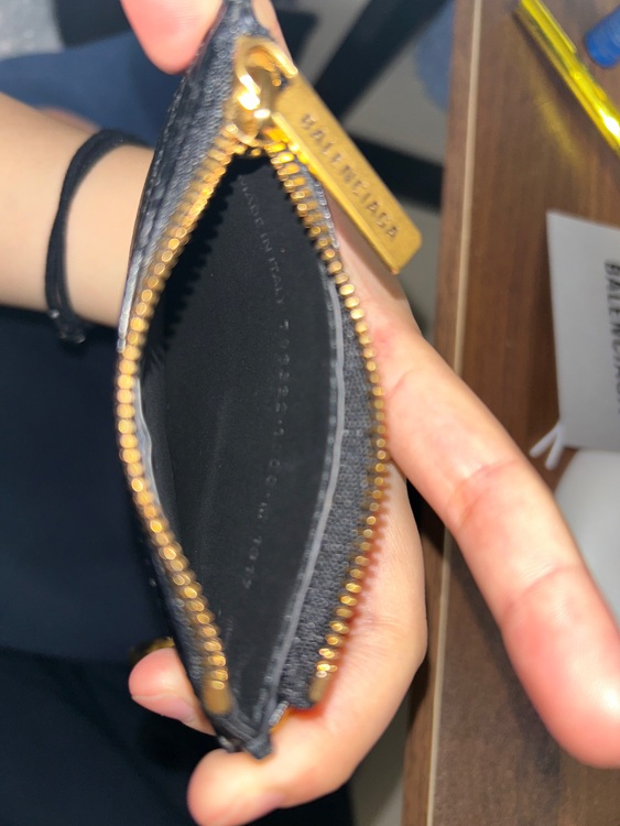 バレンシアガ  （ブランドバッグ）の商品画像 - 査定依頼日：2025年7月22日 - 最高査定価格：30,000円