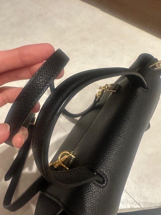 セリーヌ ナノベルトバッグ 2wayバッグ（ブランドバッグ）の商品画像 - 査定依頼日：2023年8月10日 - 最高査定価格：180,000円