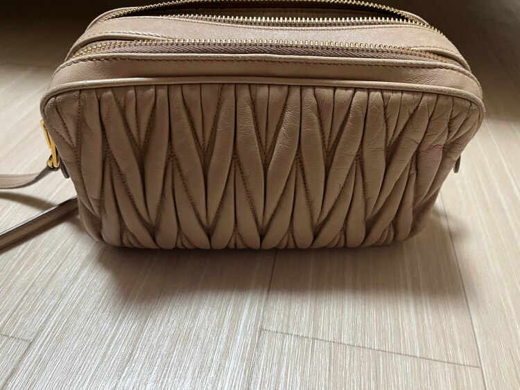 ショルダーバッグ（ブランドバッグ）の商品画像 - 査定依頼日：2025年2月12日 - 最高査定価格：45,000円