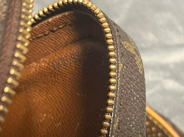 アマゾン M45236 TH0093（ブランドバッグ）の商品画像 - 査定依頼日：2025年5月12日 - 最高査定価格：25,000円