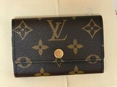 キーケース ミュルティクレ 6（ブランド財布・小物）の商品画像 - 査定依頼日：2025年4月10日 - 最高査定価格：25,000円