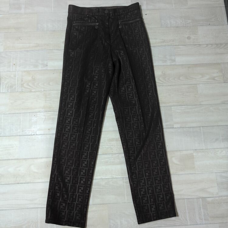 FENDIレディースパンツ総柄（古着・ファッション）の商品画像 - 査定依頼日：2025年10月1日 - 最高査定価格：100,000円