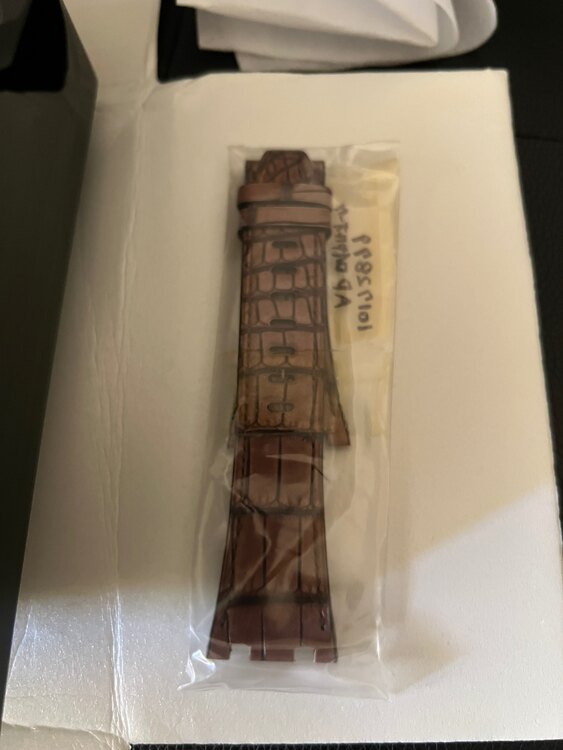 オーデマピゲ ロイヤルオーク 26470s（高級時計）の商品画像 - 査定依頼日：2025年5月6日 - 最高査定価格：2,700,000円