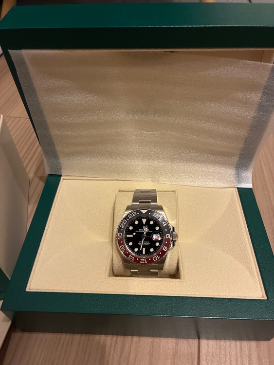 ロレックス GMTマスター 126710BLR（高級時計）の商品画像 - 査定依頼日：2026年1月24日 - 最高査定価格：3,300,000円