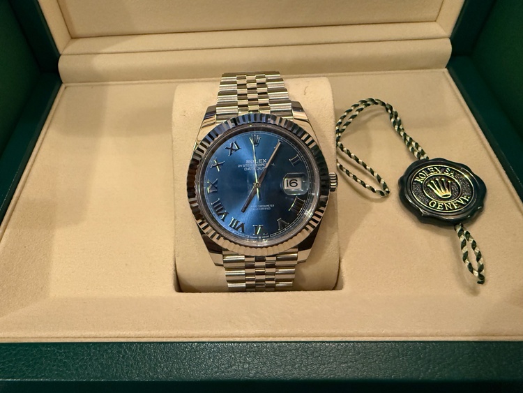 デイトジャスト41（高級時計）の商品画像 - 査定依頼日：2026年2月19日 - 最高査定価格：2,400,000円