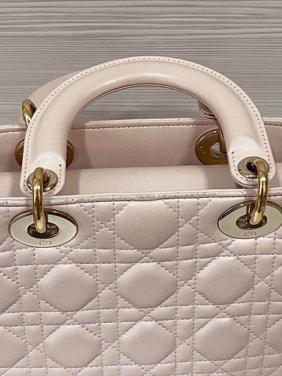 ディオール  （ブランドバッグ）の商品画像 - 査定依頼日：2026年1月6日 - 最高査定価格：320,000円