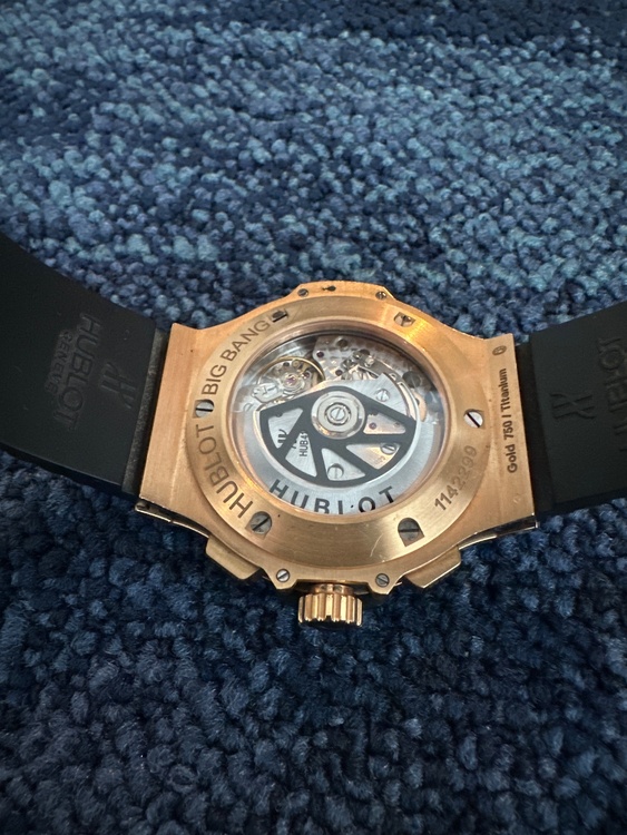 ウブロ ビックバン 114229（高級時計）の商品画像 - 査定依頼日：2025年12月7日 - 最高査定価格：1,400,000円