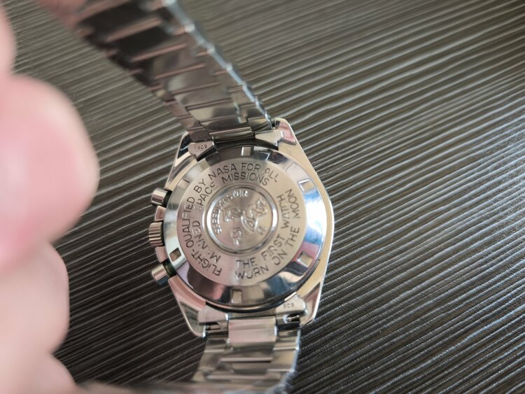 オメガ スピードマスターアポロ11号月面着陸20周年記念モデル（高級時計）の商品画像 - 査定依頼日：2026年4月16日 - 最高査定価格：870,000円