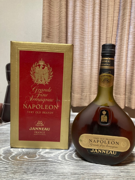 ナポレオン（お酒）の商品画像 - 査定依頼日：2025年10月11日 - 最高査定価格：100円