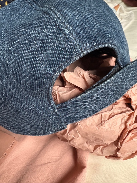 デニムキャップ（ブランド財布・小物）の商品画像 - 査定依頼日：2025年6月25日 - 最高査定価格：30,000円