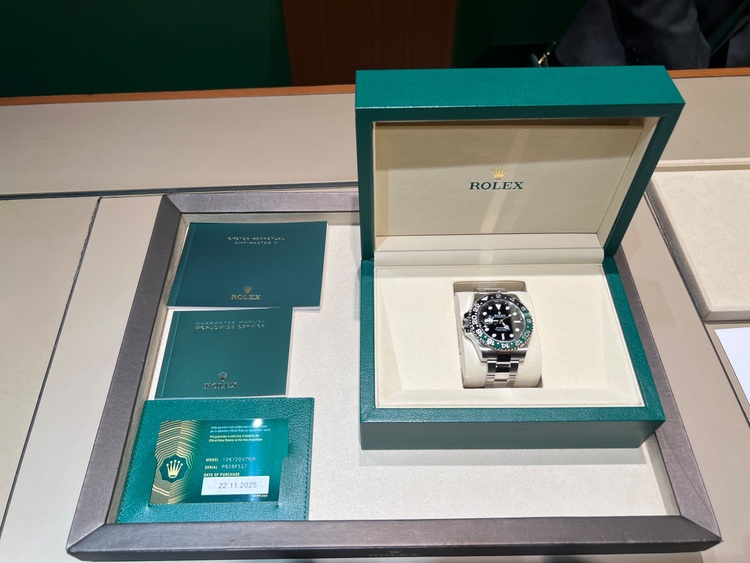  オイスター、40 mm、オイスタースチール リファレンス 126720VTNR（高級時計）の商品画像 - 査定依頼日：2025年11月24日 - 最高査定価格：2,590,000円