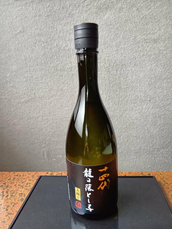 十四代　大極上諸白　龍の落とし子　720㍉（お酒）の商品画像 - 査定依頼日：2026年2月27日 - 最高査定価格：25,100円