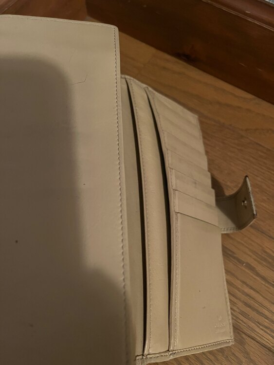 グッチキャンパス（ブランド財布・小物）の商品画像 - 査定依頼日：2025年1月12日 - 最高査定価格：5,000円