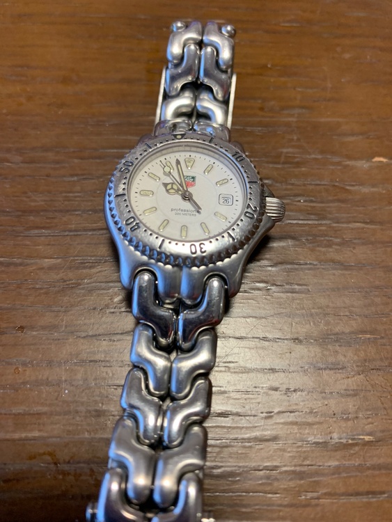 タグホイヤー フォーミュラ （高級時計）の商品画像 - 査定依頼日：2026年1月22日 - 最高査定価格：30,000円