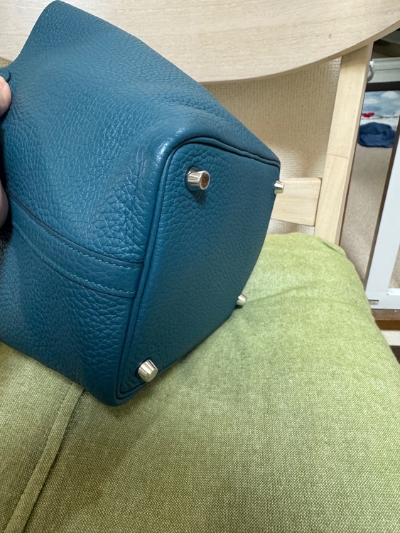 ピコタンロックPM エクラ（ブランドバッグ）の商品画像 - 査定依頼日：2025年10月16日 - 最高査定価格：370,000円