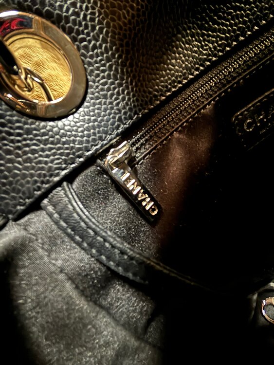 キャビアスキン　チェーントート（ブランドバッグ）の商品画像 - 査定依頼日：2025年2月8日 - 最高査定価格：330,000円