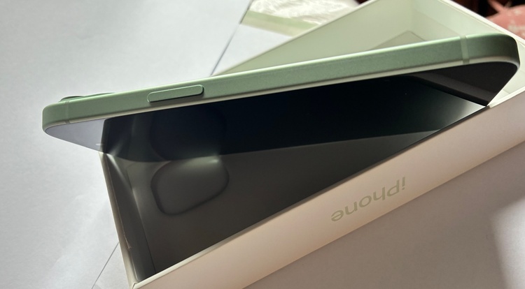 iPhone15 128GB グリーン（スマホ）の商品画像 - 査定依頼日：2026年2月3日 - 最高査定価格：64,000円