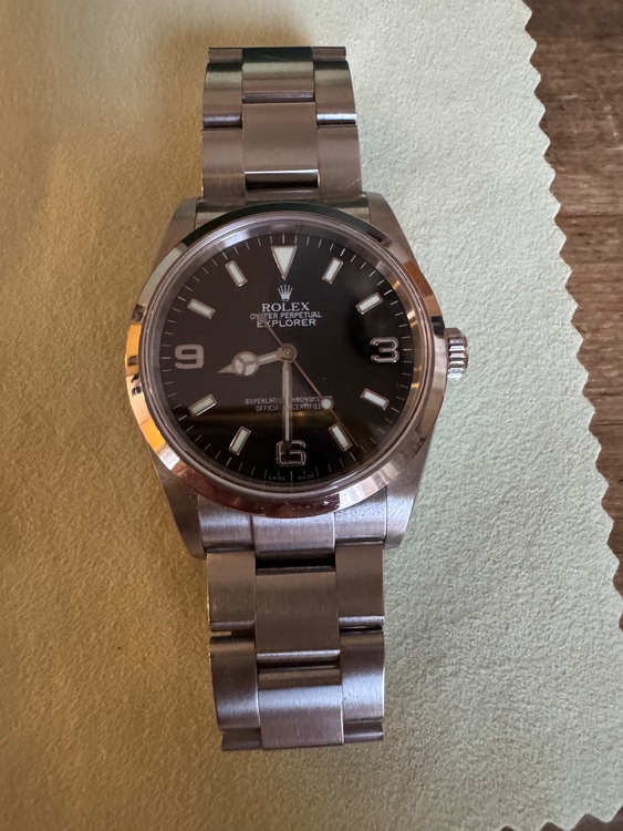 ロレックス エクスプローラー 11427（高級時計）の商品画像 - 査定依頼日：2025年11月9日 - 最高査定価格：950,000円