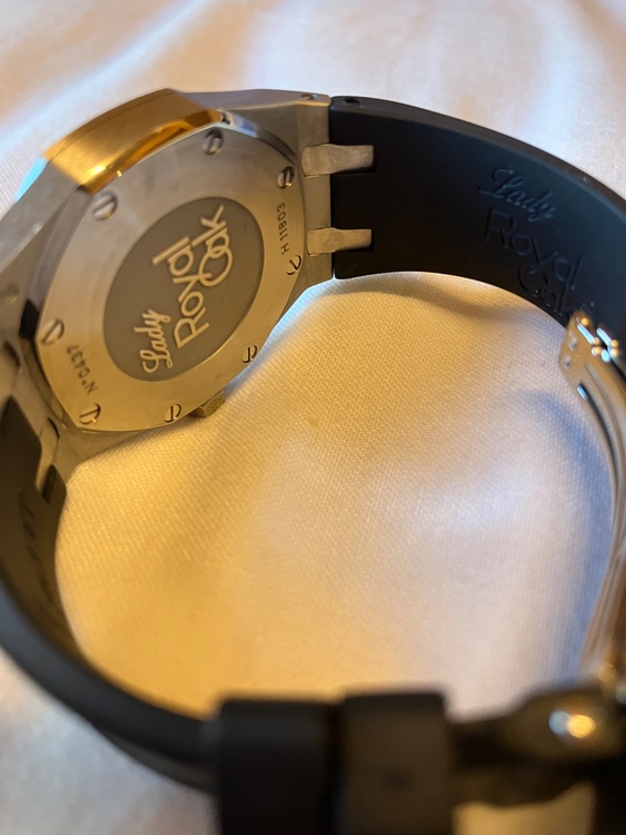 オーデマピゲ ロイヤルオーク （高級時計）の商品画像 - 査定依頼日：2025年9月2日 - 最高査定価格：1,200,000円