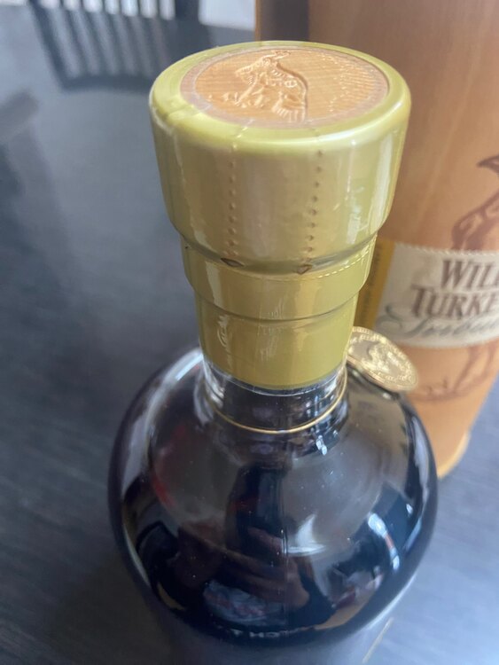 ウイスキー ワイルドターキー （お酒）の商品画像 - 査定依頼日：2025年4月15日 - 最高査定価格：180,000円