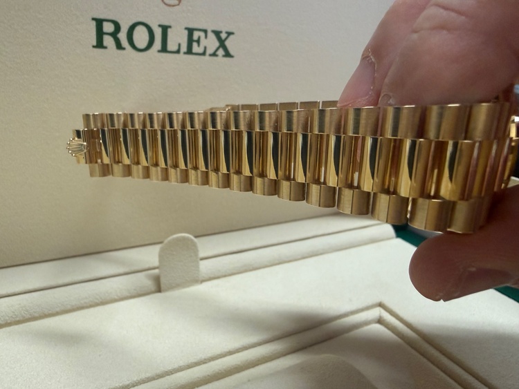 デイデイト（高級時計）の商品画像 - 査定依頼日：2026年2月16日 - 最高査定価格：9,300,000円