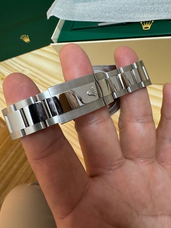 ロレックス デイトジャスト 126334（高級時計）の商品画像 - 査定依頼日：2025年12月9日 - 最高査定価格：2,200,000円