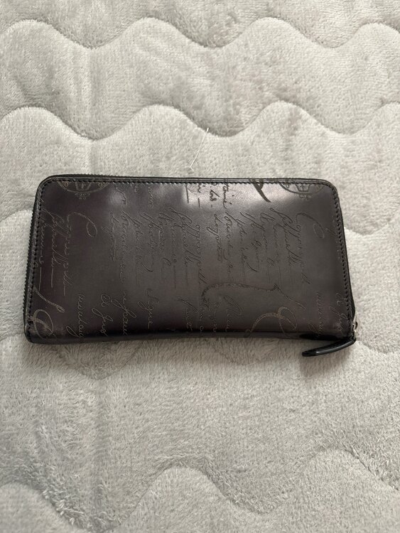 財布（ブランド財布・小物）の商品画像 - 査定依頼日：2025年4月19日 - 最高査定価格：36,000円