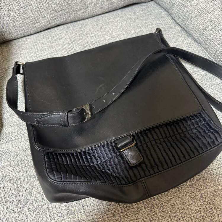 MAXMARA マックスマーラ　バッグ（古着・ファッション）の商品画像 - 査定依頼日：2024年10月22日