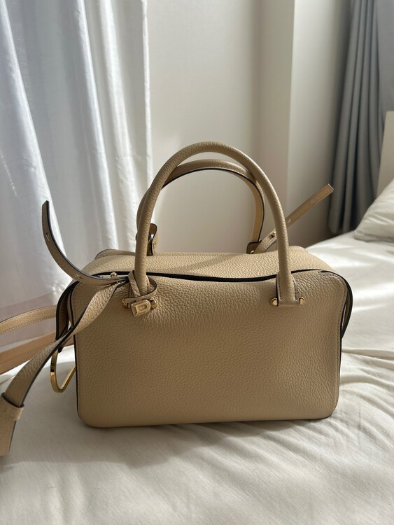 その他 その他 クールボックスM（高級時計）の商品画像 - 査定依頼日：2025年2月24日 - 最高査定価格：120,000円