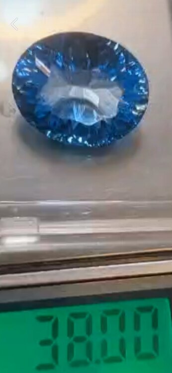 ブルートパーズ（金・貴金属）の商品画像 - 査定依頼日：2025年3月25日 - 最高査定価格：100,000円