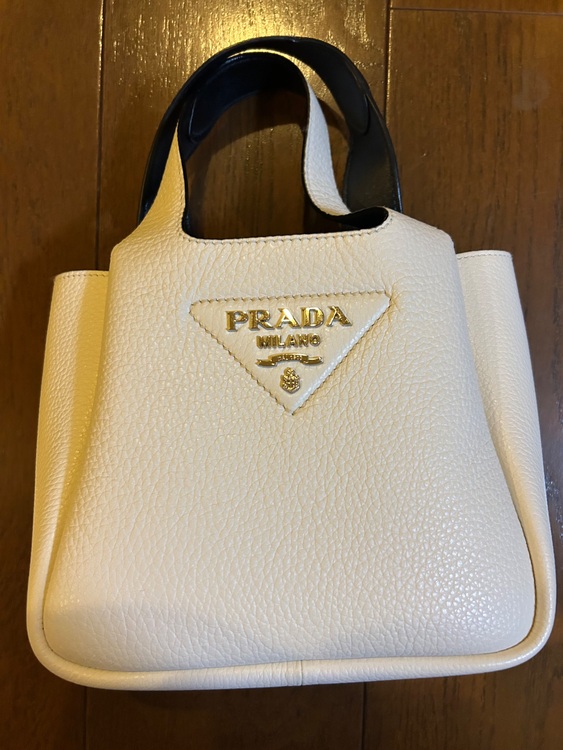 プラダ  （ブランドバッグ）の商品画像 - 査定依頼日：2025年11月8日 - 最高査定価格：185,000円