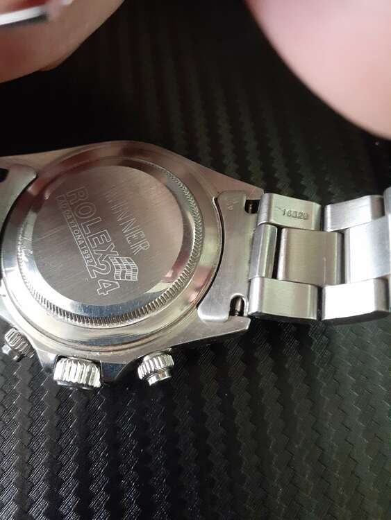 ロレックス デイトナ 16520（高級時計）の商品画像 - 査定依頼日：2025年1月19日 - 最高査定価格：2,800,000円