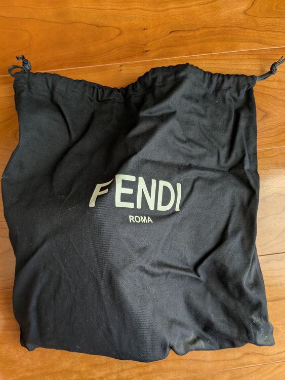 ピーカブー　I SEE U（ブランドバッグ）の商品画像 - 査定依頼日：2025年10月26日 - 最高査定価格：260,000円